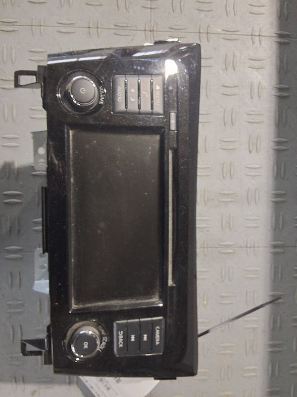 2019-2022 Nissan Rogue Sport Radio Display and Receiver Single Disc