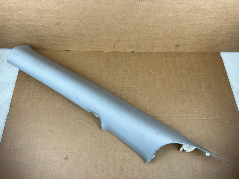 ✅ 2017-2022 Tesla Model 3 M3 Passenger Side Rail Trim Cover Right 1086269-01-M