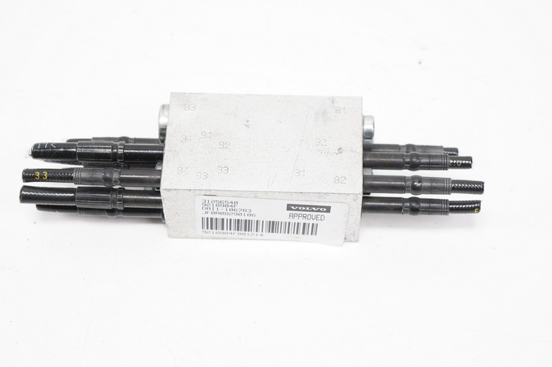 VOLVO C70 Convertible Hydraulic Valve Module OEM 2006 - 2013