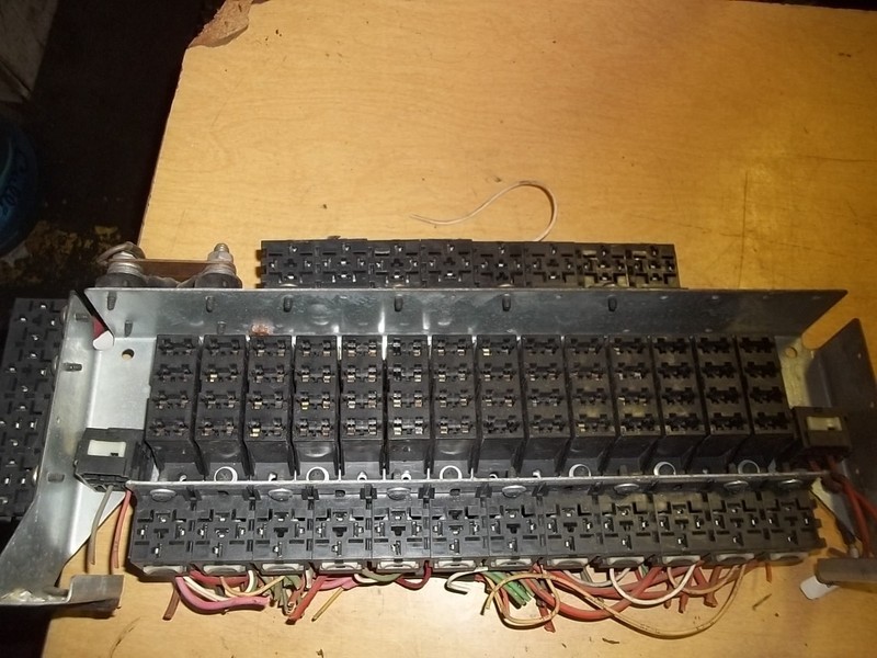 International 9600 Fuse Relay Block Assembly Job 030068 Lineset A-7977