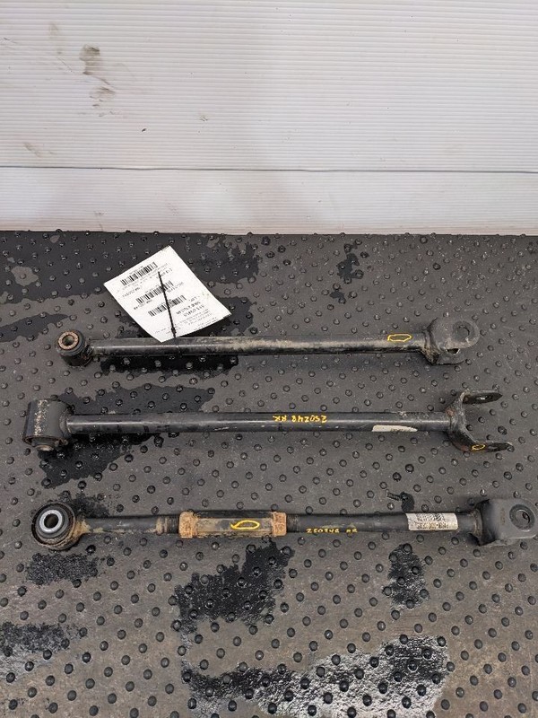 2005-2012 AVALON PASSENGER REAR CONTROL ARM SET 3 1184780