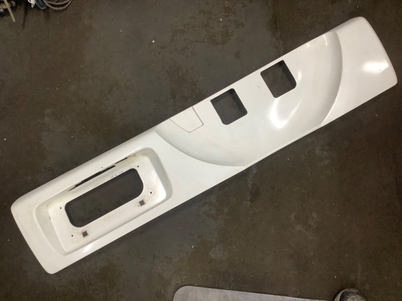 05 06 HONDA CR-V OUTER REAR FINISH PANEL USED OEM WHITE