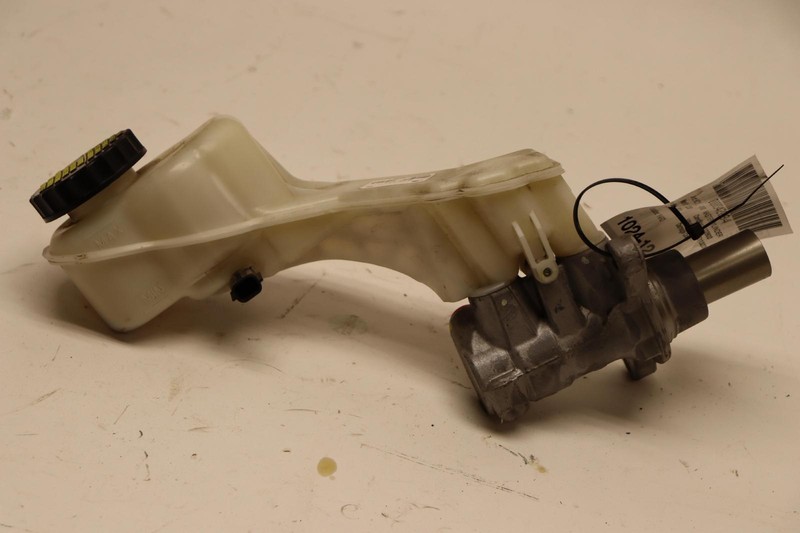 2019-2023 INFINITI QX50 POWER BRAKE MASTER CYINDER W/ TANK OEM