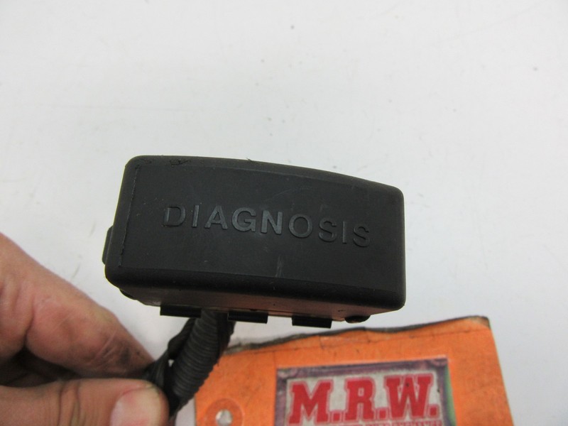 DIAGNOSIS PORT PLUG COMPUTER SCANNER WIRE PLUG CONNECTOR HARNESS END PIG TAIL