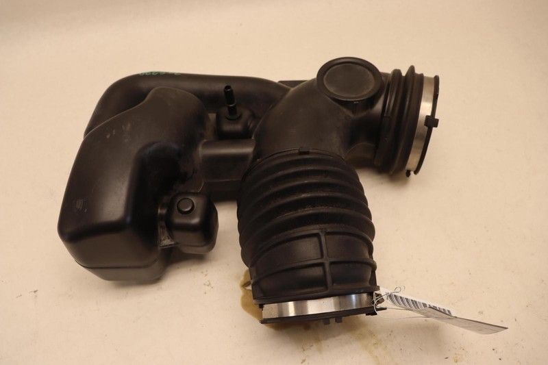 2019 CHEVY CORVETTE 6.2L ENGINE CLEANER AIR INTAKE RESONATOR TUBE OEM