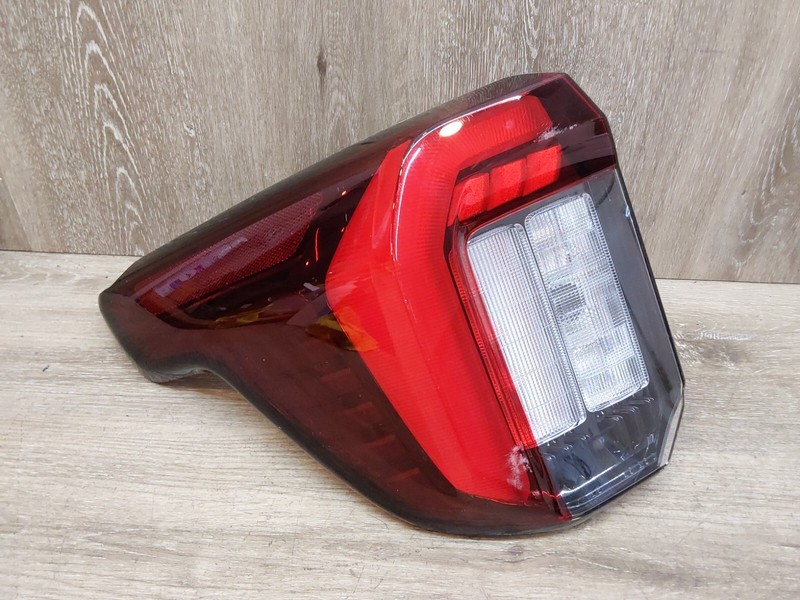 2020-2023 FORD EXPLORERLH TAILLIGHT ASSY OEM RB5B 13405 EE