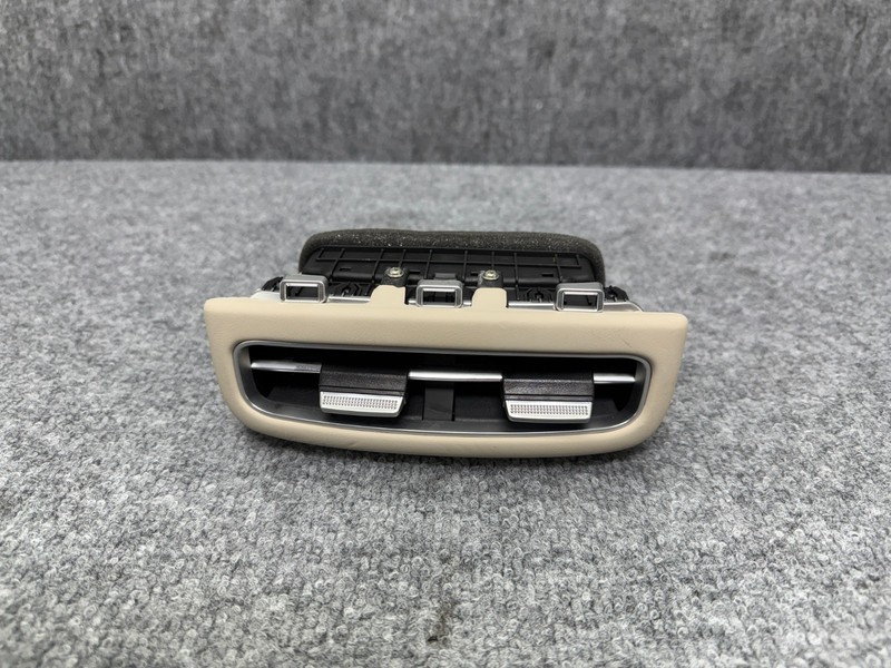 GENESIS GV70 2022-2025 OEM CENTER CONSOLE REAR AC VENT ASSEMBLY GRY 97040-AR000