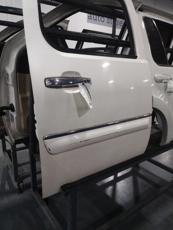 2008 Chevrolet Suburban 1500 Right Rear Door White 342894 - Small Scratch