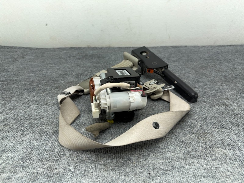 INFINITI Q50 18-24 OEM FRONT RIGHT PASSENGER SEAT BELT WITH ASSIST MOTOR (GRAY)