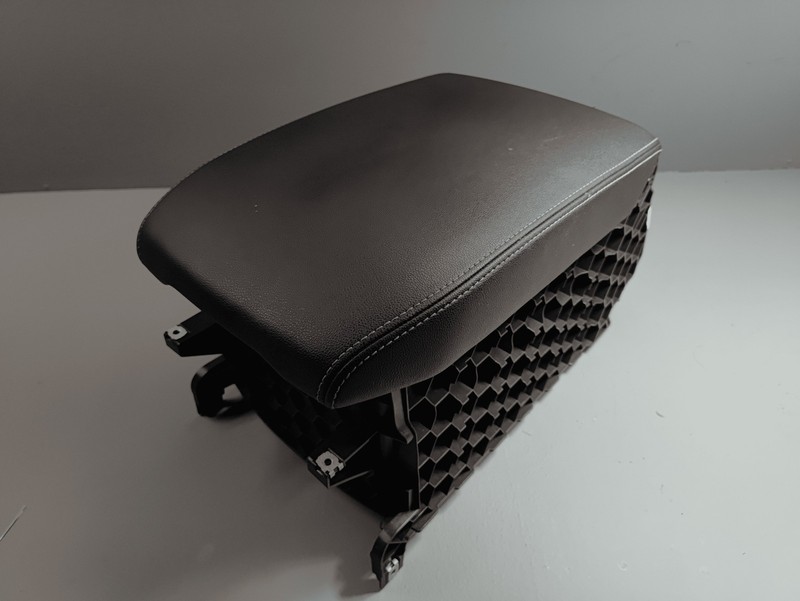 2020-2023 VOLKSWAGEN ATLAS CONSOLE STORAGE COMPARTMENT TRAY BOX ARMREST OEM