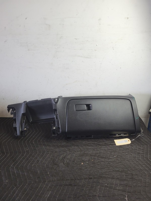 Used Oem Kia Glove Box & Right Dash Panel for 2021-2023 Seltos