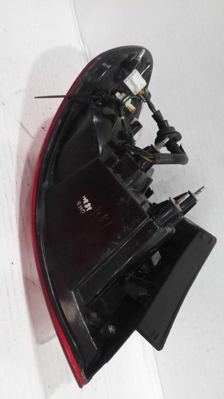 2011 Hyundai Santa Fe Right Tail Light Assembly Brown 481766 Used 145K Miles