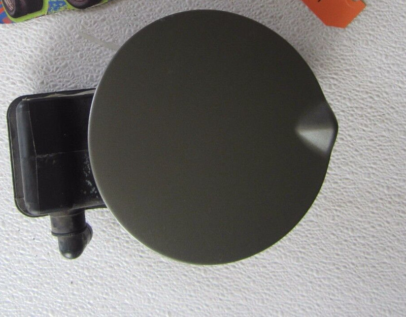 COUGAR GAS FUEL FILLER TANK DOOR COVER CAP HINGE GREEN METALLIC PANEL QUARTER