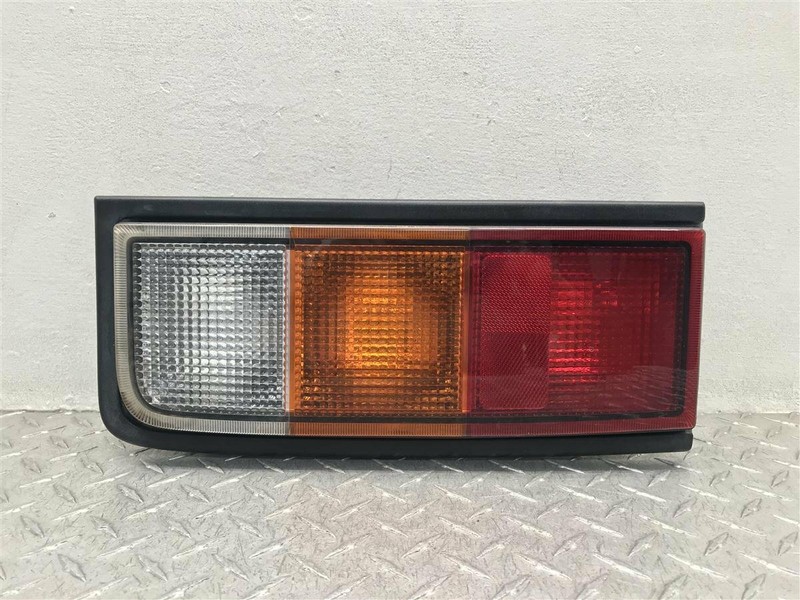 03 04 HUMMER H2 PASSENGER TAIL LAMP 15193459