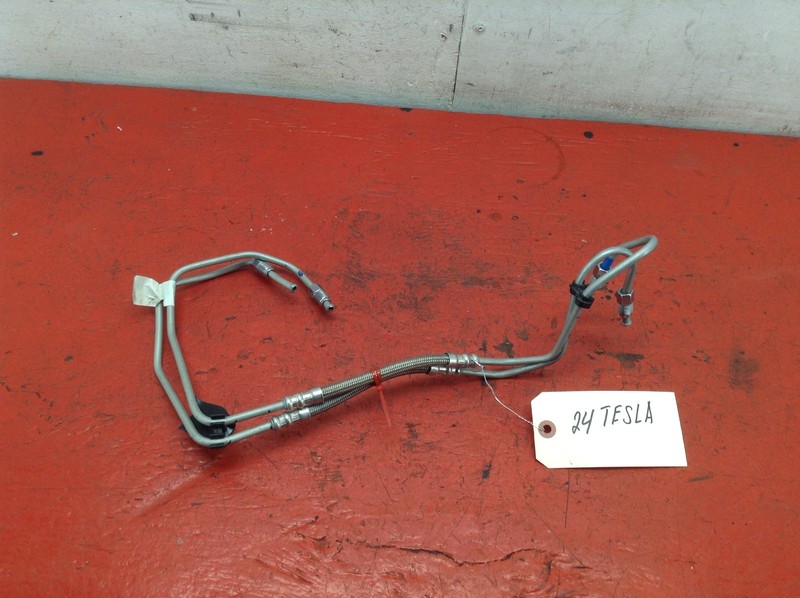 20-24 TESLA MODEL Y PERFORMANCE BRAIDED BUNDLE MCYL TO HCU BRAKE HOSE LINE OEM