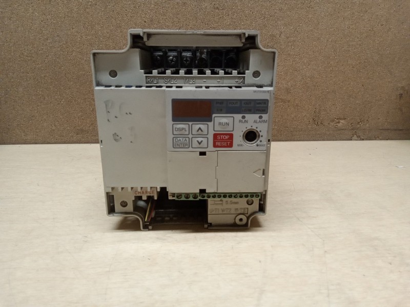 Magnetek CIMR-J7AM42P2 AC Drive