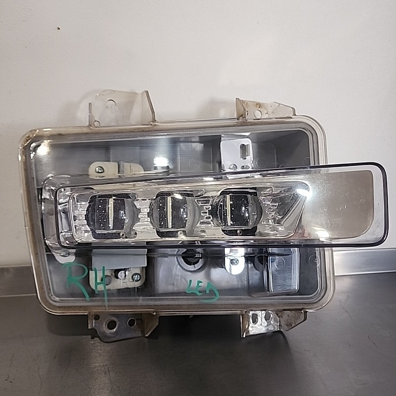Driving Fog Light, Right Hand FL14-15A254-AA 2015 2016 2017 Ford Expedition RH