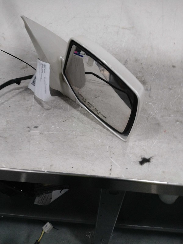 Used Right Door Mirror fits: 2008 Cadillac Srx Power opt DR2 Right Grade A