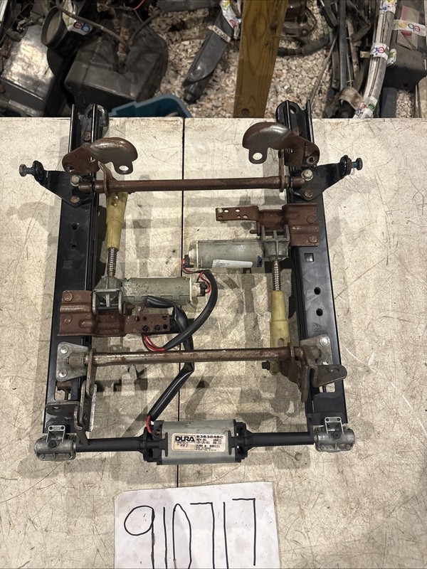 97 98 99 00 01 02 03 Dodge Durango SLT Power Seat TrackPassenger RH