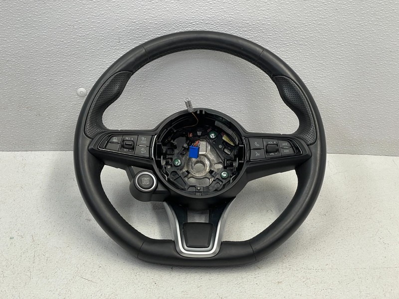 2018-2022 Alfa Romeo Stelvio Steering Wheel Assembly W/Switches Black 1526 OEM