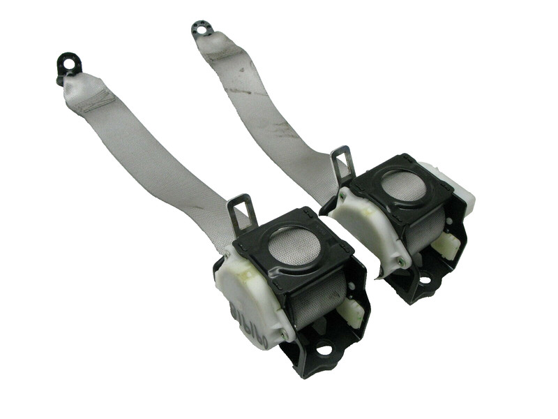 03-09 MERCEDES W209 CONVERTIBLE CLK500 CLK320 REAR SEAT BELT LEFT & RIGHT 091918