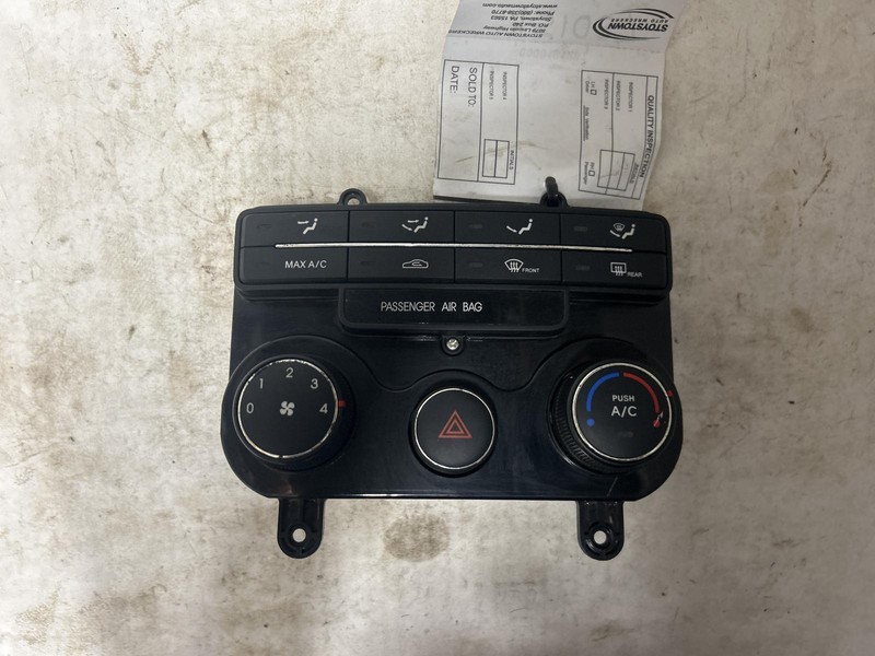 2010 HYUNDAI ELANTRA Hatchback Heat AC Controller manual control OEM 10