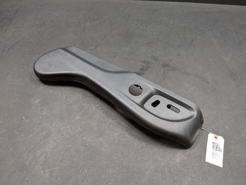 Front Left Seat Outer Side Cover 2022 Cadillac CT4 84780120 2020 2021