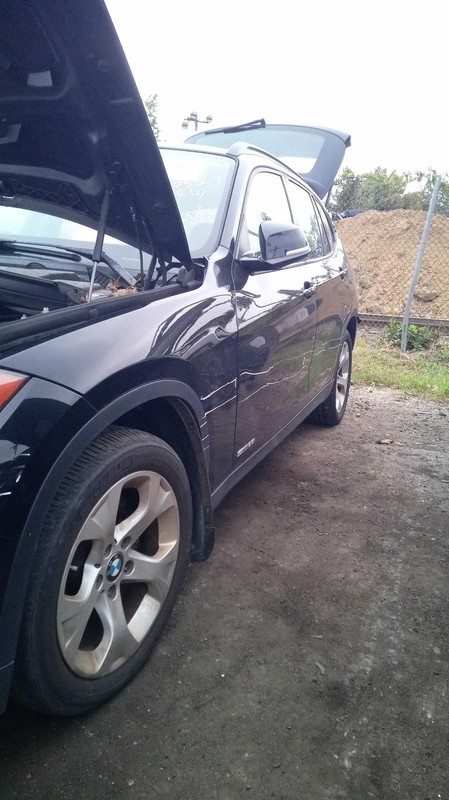 2015 BMW X1 Right Steering Knuckle 605454 Black 117K Miles RWD