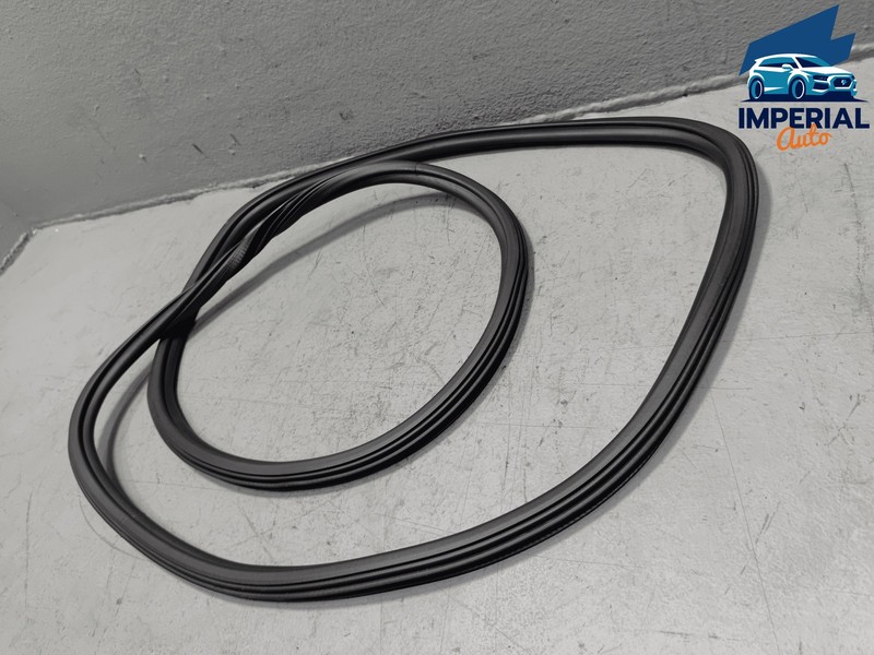 2017-2025 AUDI Q7REAR RIGHT PASSENGER SIDE DOOR BODY WEATHERSTRIP SEAL OEM
