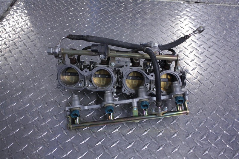 06 HONDA CBR 1000 RR THROTTLE BODIES ASSEMBLY INJECTORS FUEL RAIL CBR1000RR
