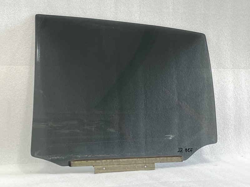 2005 LEXUS RX330 LEFT DRIVER SIDE REAR DOOR GLASS WINDOW