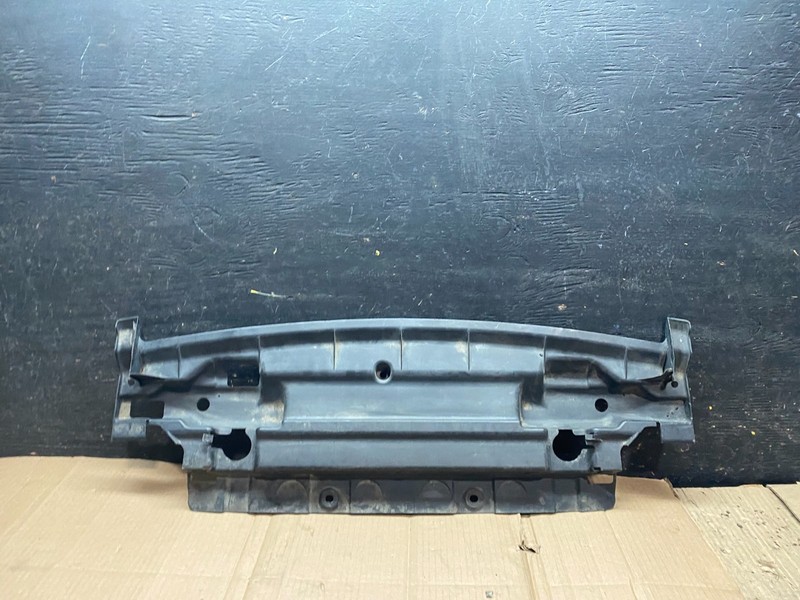 2006 - 2007 Subaru Tribeca Lower Center Engine Cover Trim Oem W4687 DG