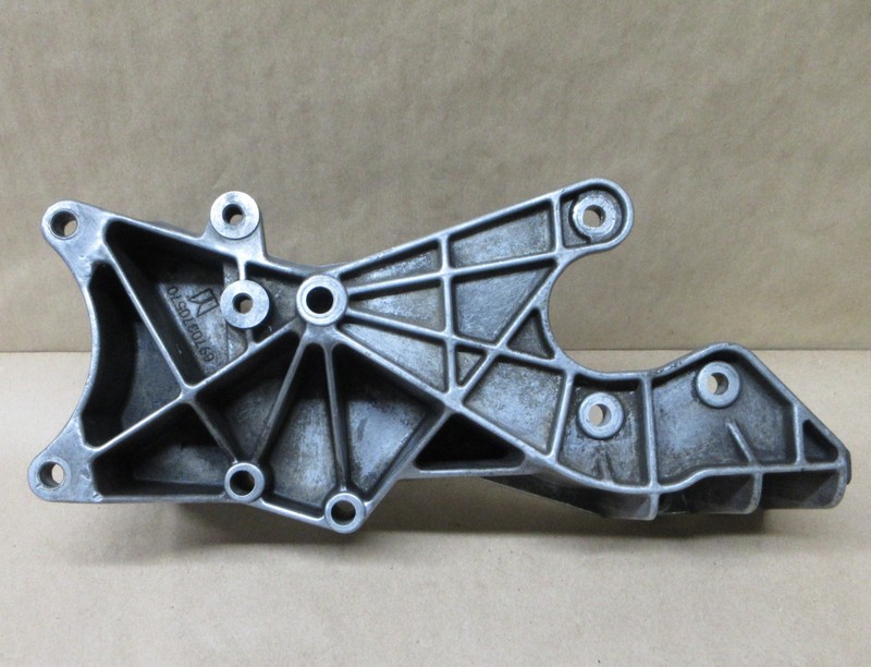 DAYCO POWER STEERING PUMP MOUNTING BRACKET 8970370570 / 101-358100