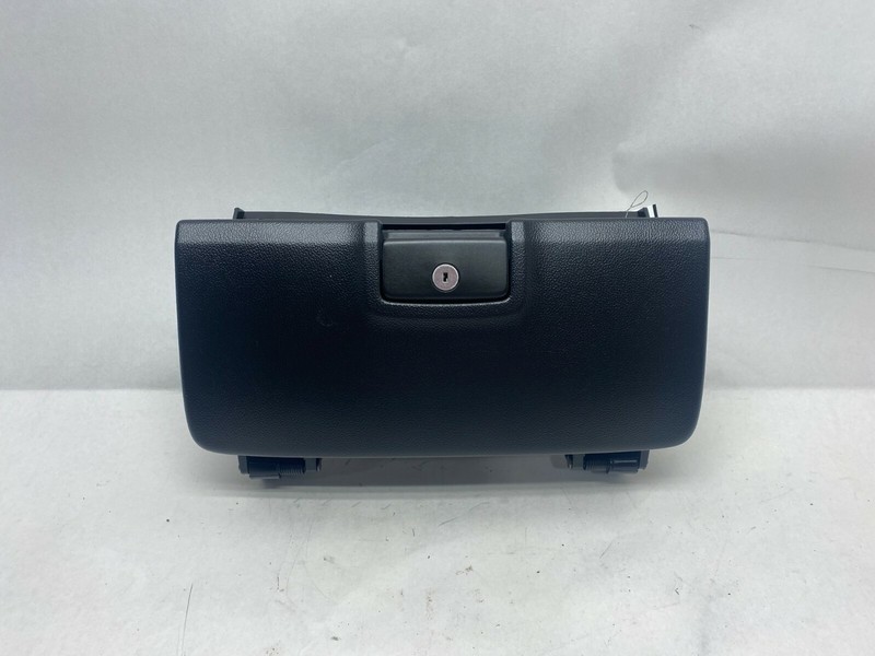 15-18 CHEVROLET SILVERADO 1500 UPPER DASH GLOVE COMPARTMENT BOX OEM