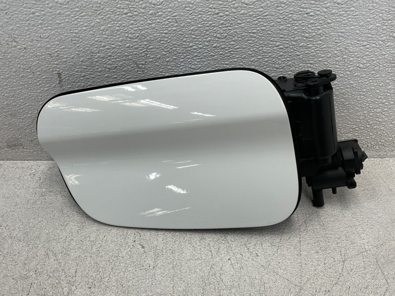 2013 2014 2015 F12 BMW M6 Gas Tank Fuel Door Cover Lid White OEM 1660