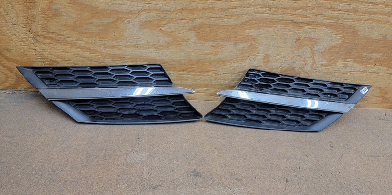2013 2014 2015 Toyota RAV4 Front Bumper Upper Grille Left & Right OEM