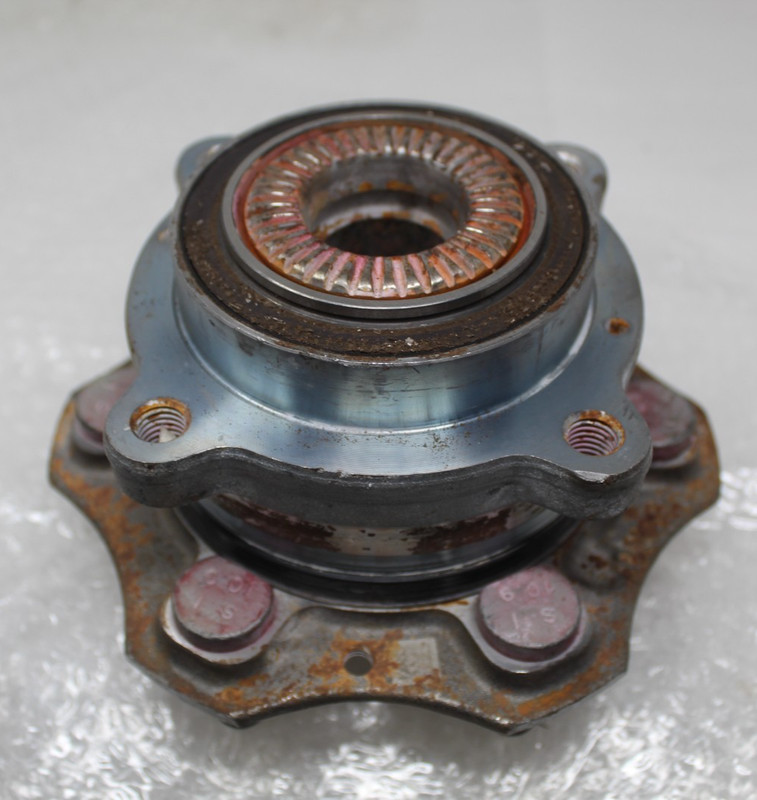 Tesla Cybertruck Front Rear Driven Hub 6x139.7mm PCD 180mm FLANGE 1250171 OEM