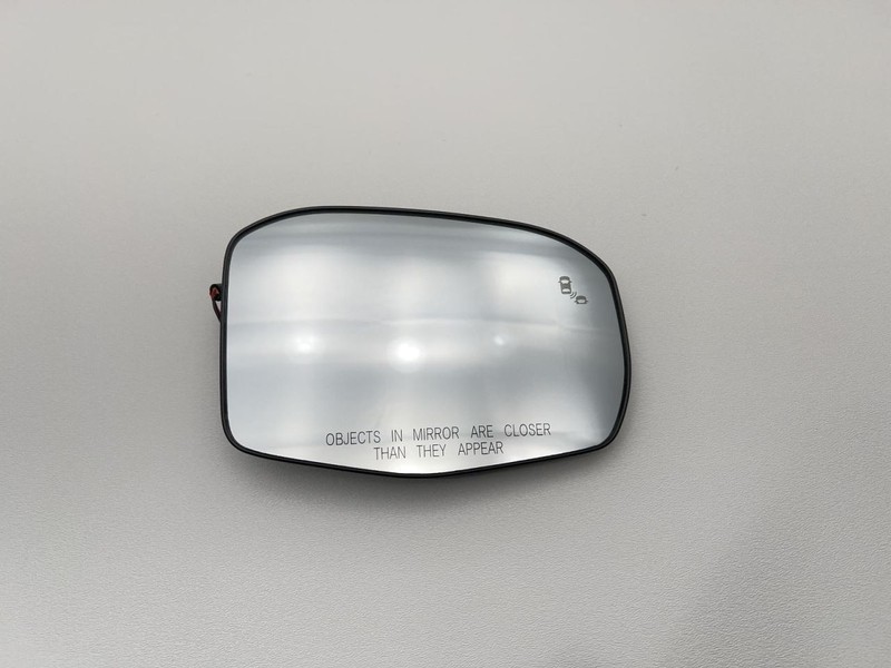 23-24 HONDA HR-V RIGHT DOOR MIRROR GLASS ONLY W/BLIND SPOT AT AWD 11K EX-L 62203