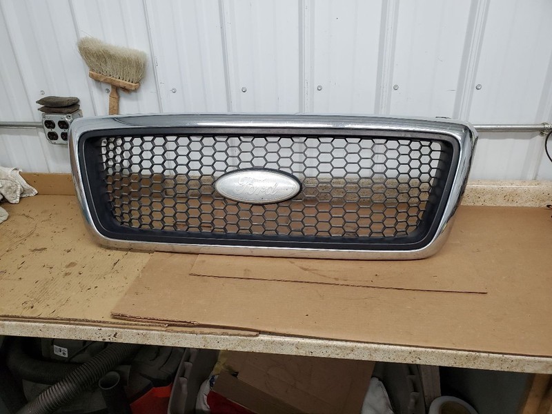 Grille Chrome Surround XLT Honeycomb Insert Fits 06-08 FORD F150 PICKUP 287088