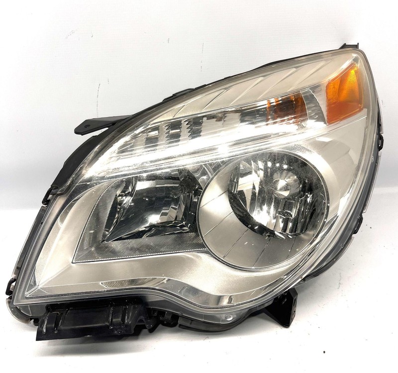 2010-2015 Chevy Equinox LT Left Driver Side LH Hradlight Lamp OEM Minor Scratch