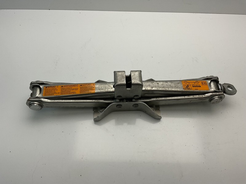 2011-2017 NISSAN JUKE SPARE TIRE JACK TOOL OEM