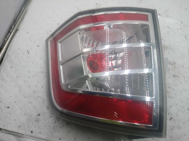 2007-2010 Ford Edge Right Tail Light Assembly Black OEM Used 187K Miles