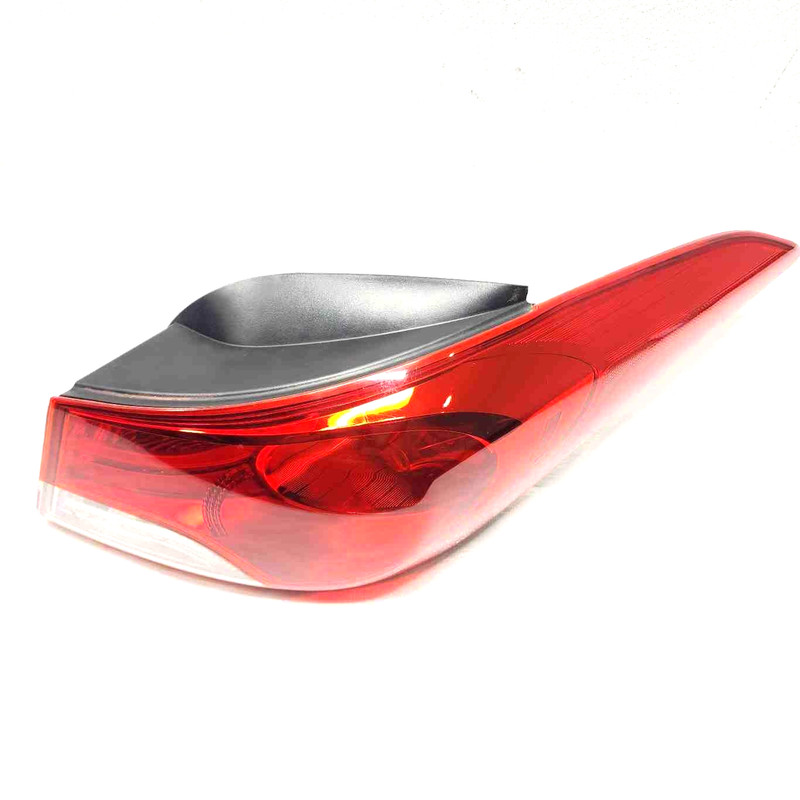 2013 Elantra Sdn RH Passenger Side Quarter Panel Tail Light Light Scratches