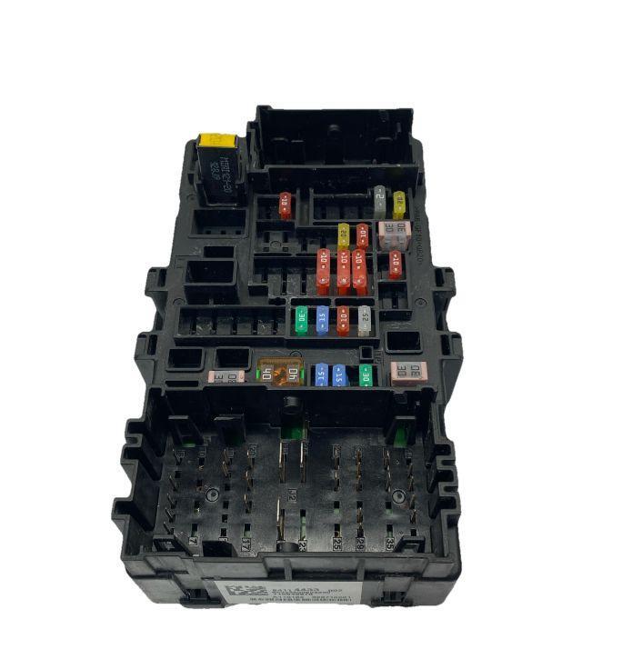 GMC Yukon junction box 2020 fuse relay block box cabin assembly OEM 84114433