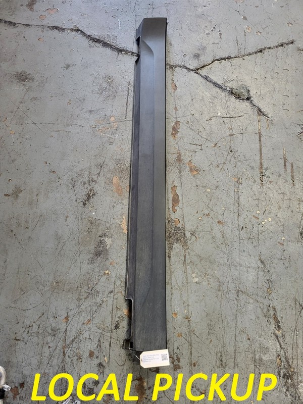 Used Oem Kia Right Passenger Rocker Panel Skirt Molding for 2021-2024 Seltos