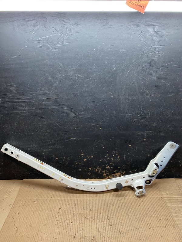 2020 to 2023 Ford Explorer Left Driver LH Upper Tic Bar Oem W5996 DG