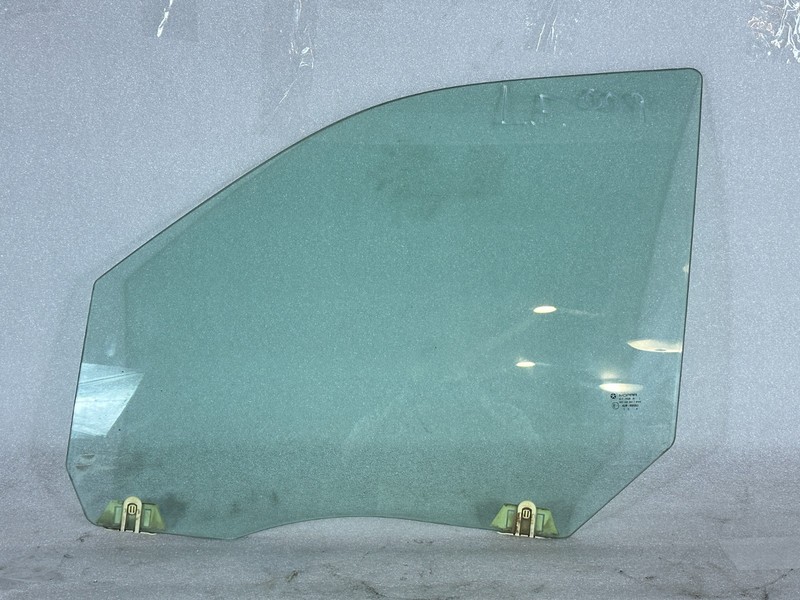 OEM 2009-2018 DODGE RAM 1500 FRONT LEFT DRIVER SIDE DOOR WINDOW GLASS 2500 LH