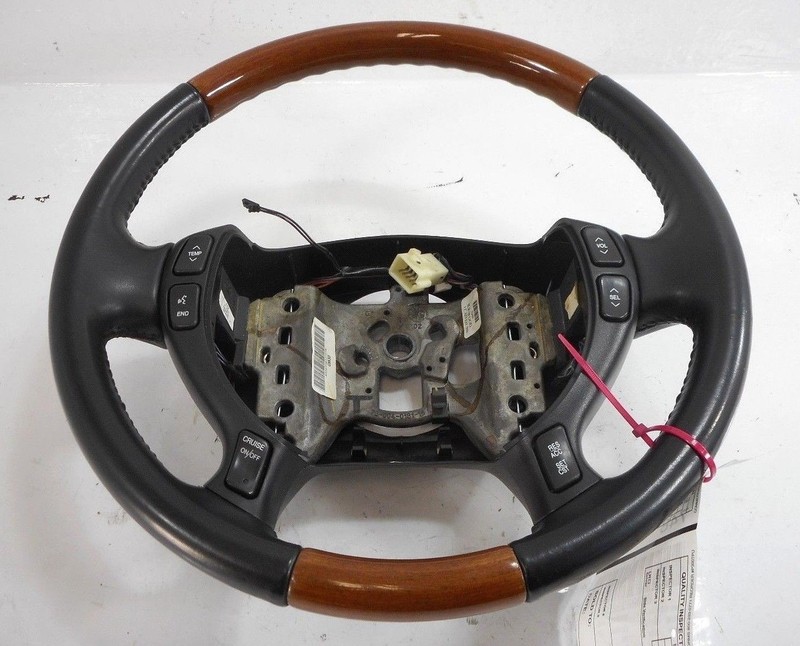 03 Cadillac Seville Driver Wheel W/ Cruise & Radio Controls OEM 25748185