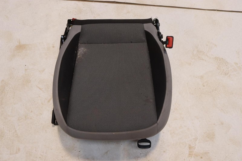 2022-2024 VOLKSWAGEN TAOS FRONT RIGHT SEAT LOWER CUSHION W/ TRACK CLOTH GRAY OEM