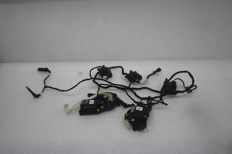 2020 2021 2022 2023 2024 TESLA MODEL Y HVAC VENT FLAP ACTUATOR MOTORS + WIRING